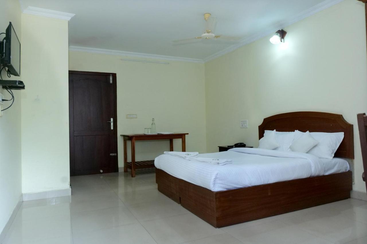 Alappuzha Hotel Lumiere מראה חיצוני תמונה