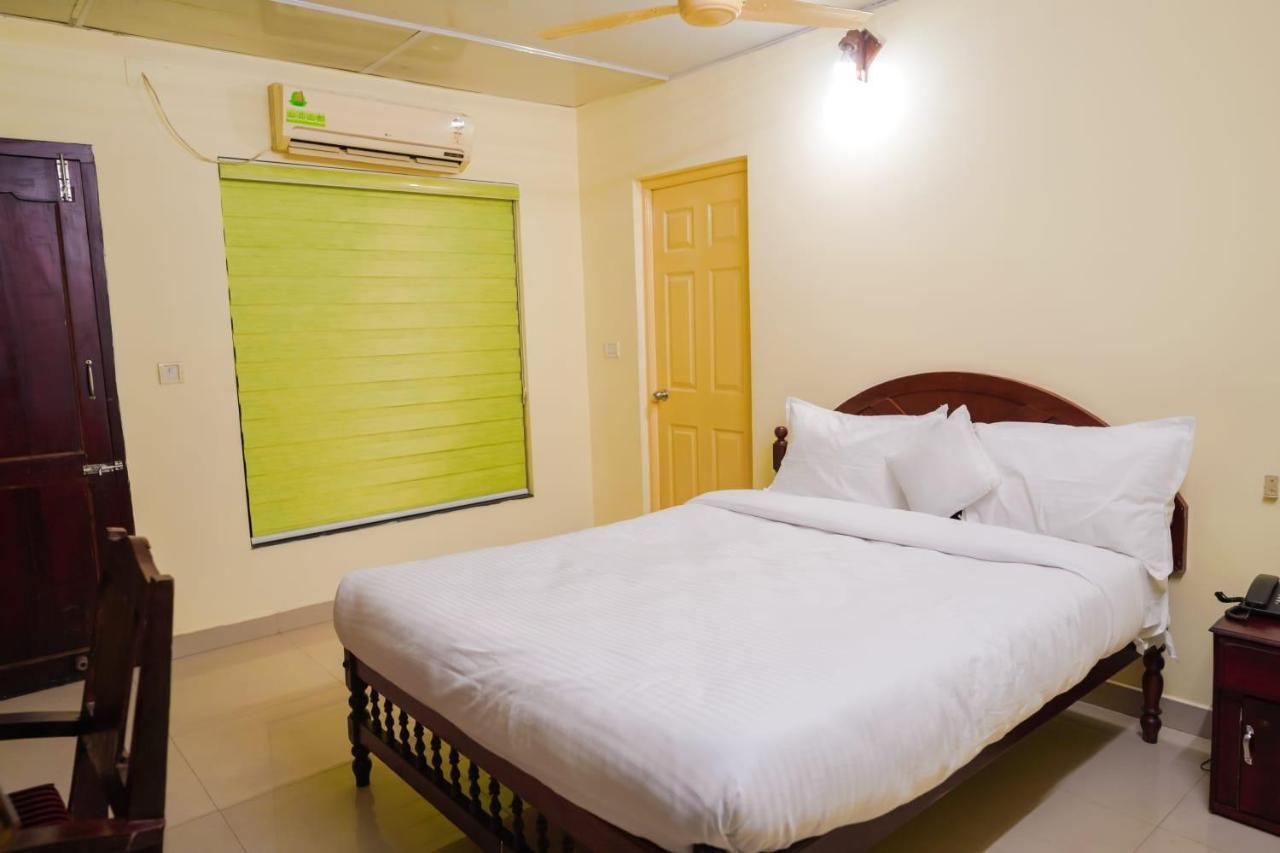 Alappuzha Hotel Lumiere מראה חיצוני תמונה